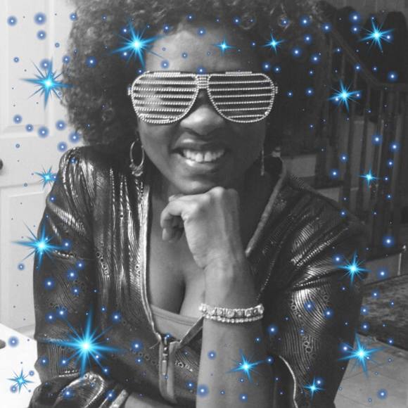 Meet your Posher, Pauline - Picture 1 of 1